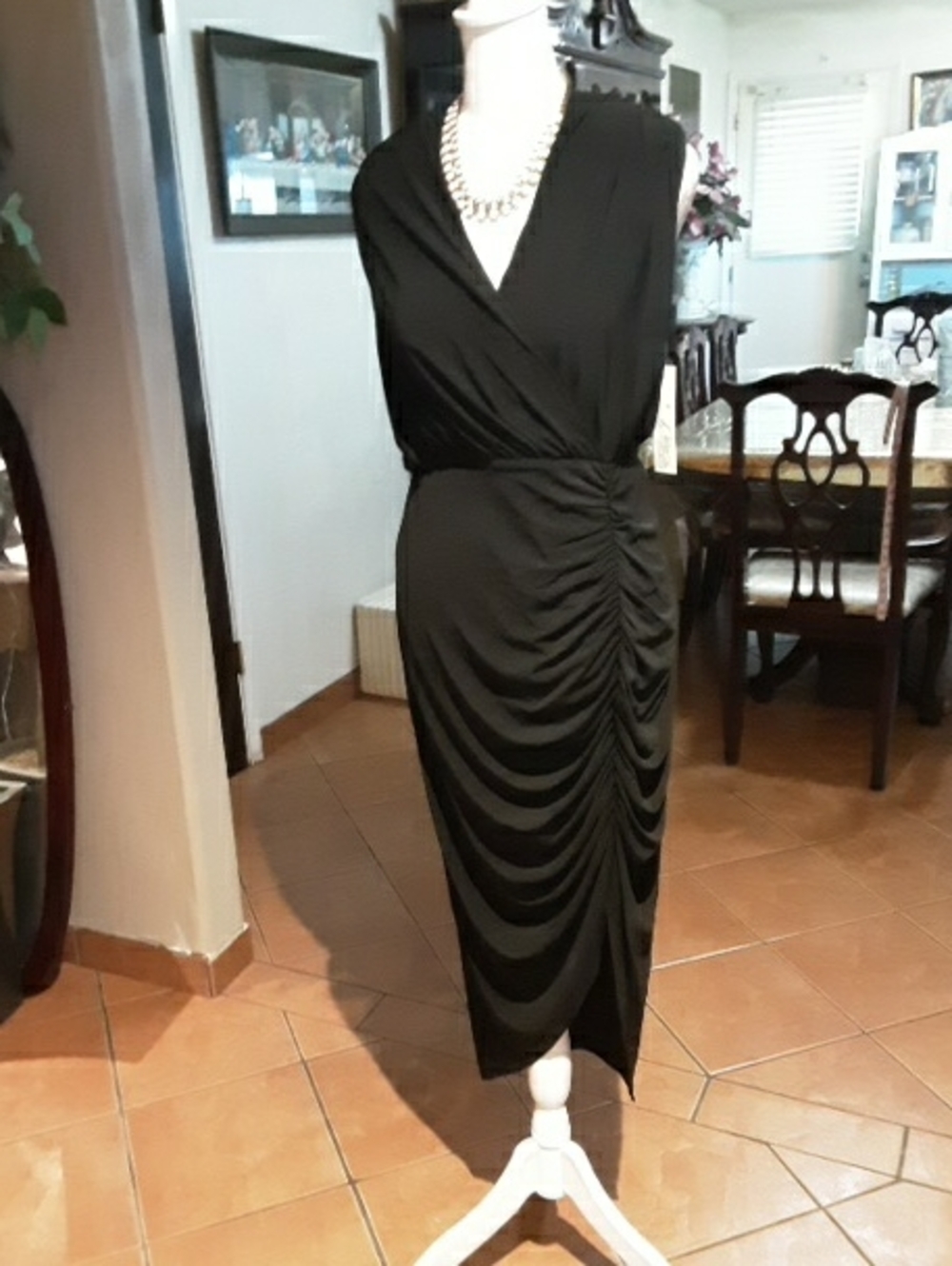 Elegant Black Ruched Sheath Dress Size 4 Run M